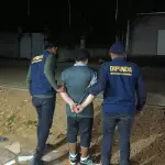 Benjamín fue detenido con nueve colmillos de cocaína. ,PNC de Guatemala.