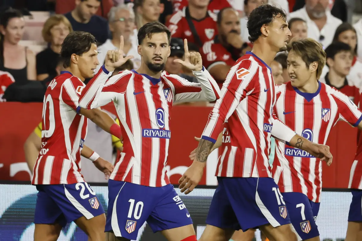 Atlético de Madrid celebra triunfo en Sevilla