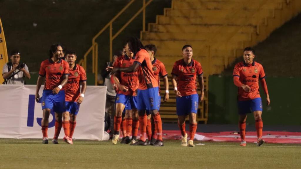 Clásico 338: Comunicaciones vs. Municipal | Alex Meoño