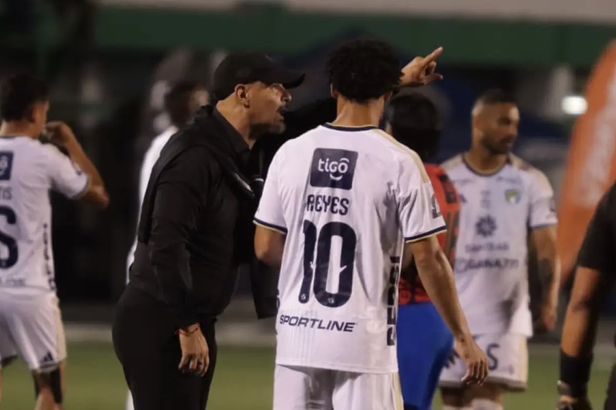 Marco Antonio Figueroa, técnico de Comunicaciones