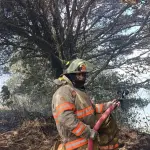 Los cuerpos de socorro continúan trabajando para controlar el incendio forestal en San Andrés Semetabaj, Sololá, donde murieron dos personas. ,Bomberos Voluntarios