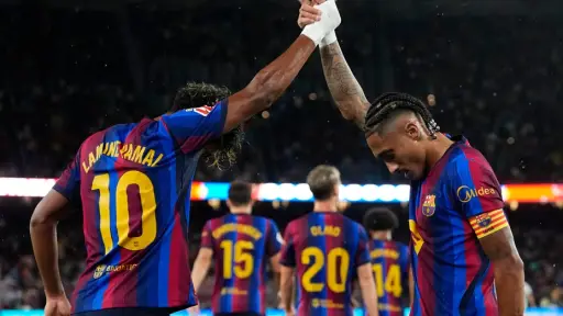 La máquina de hacer goles, Barcelona, derrota al Racing y sigue de líder  