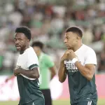 Mbappé, Vinícius y Konaté vistieron a medias la camiseta de apoyo a Ceuta antes del duelo ante el Elche - EFE