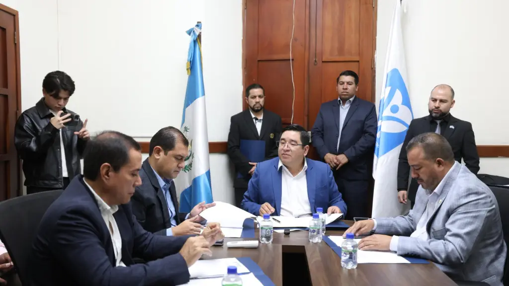 Comisión de Comunicaciones, Transporte y Obras Públicas, presidida por el diputado Jeovanni Domínguez. ,Foto Congreso