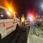 Un motorista perdió la vida tras un accidente en zona 4 de Villa Nueva. ,Bomberos Voluntarios