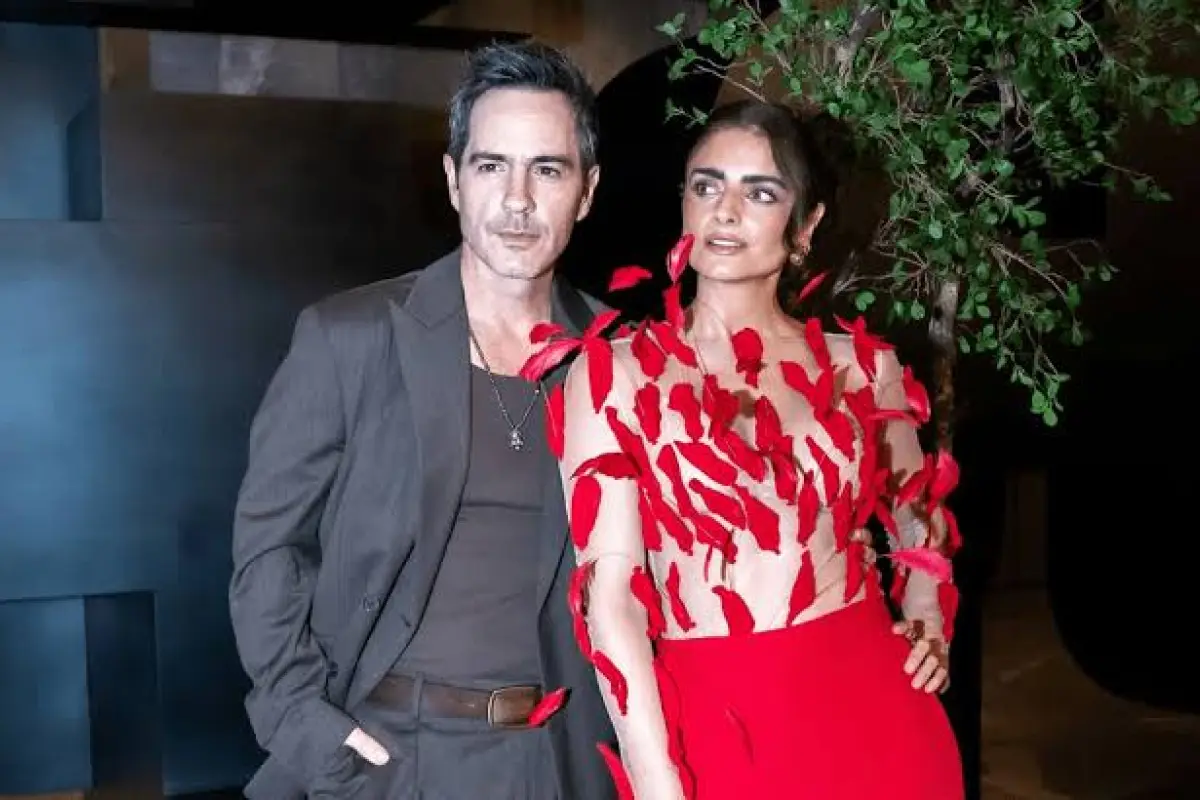 Aislinn Derbez y Mauricio Ochmann, Quien Revista
