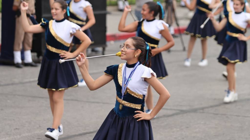 Desfile de Independencia derrocha fervor patrio el Centro Histórico | Alex Meoño