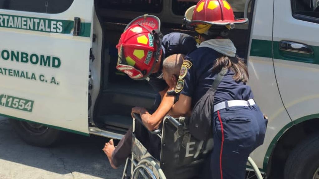 Bomberos reportan 20 heridos en bloqueos, cuatro con arma de fuego | Bomberos Municipales Departamentales