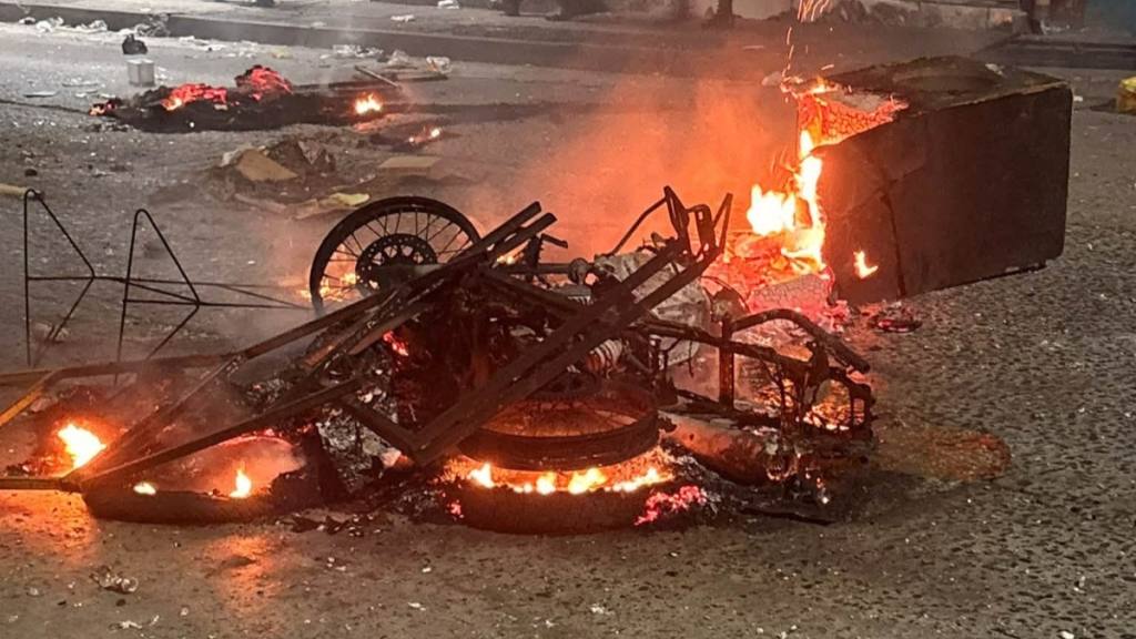 Bomberos reportan 20 heridos en bloqueos, cuatro con arma de fuego | Bomberos Municipales Departamentales