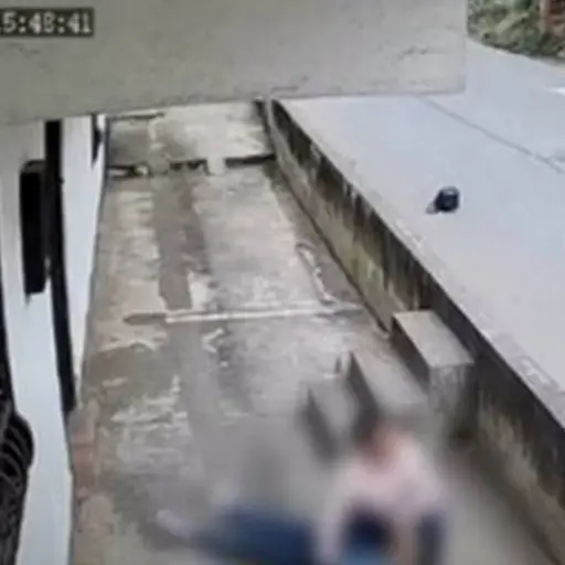 Brutal riña deja a un hombre al borde de la muerte. ,Captura de pantalla video de X.