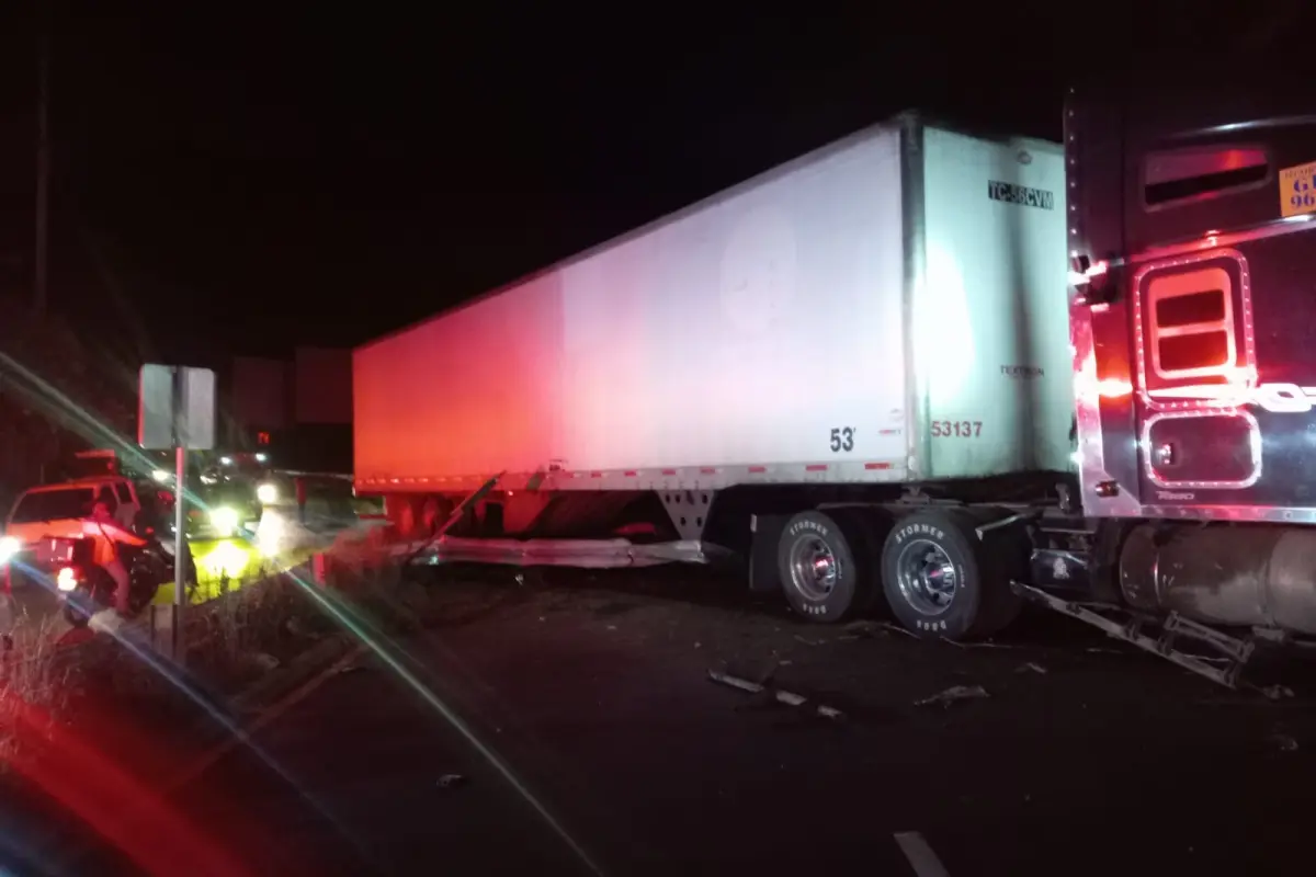 Accidente de tráiler en Km. 33 de la ruta Interamericana, el 10 de septiembre de 2026., Bomberos Voluntarios