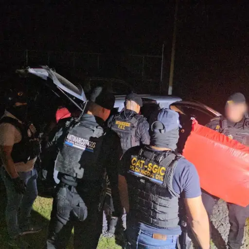Área donde fue interceptado un vehículo con posible droga en Puerto San José, Escuintla. ,PNC