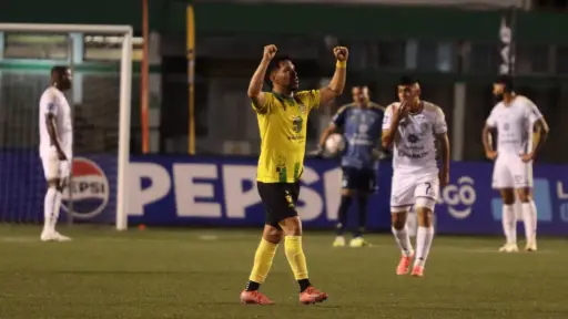 Sexta derrota para Comunicaciones: Guastatoya derrota al Crema en el estadio Cementos Progreso