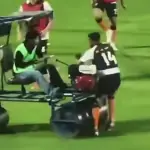 Jugador inglés es atropellado en pleno partido 