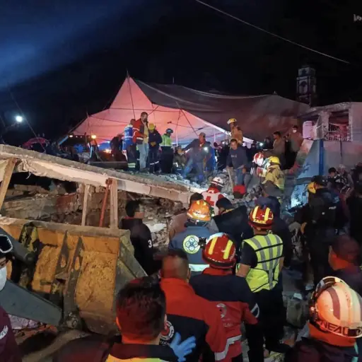 Nueve muertos y decenas de heridos tras explosión de pirotecnia en Estado de México. ,Captura de pantalla video de X.