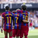 Barcelona golea al Valencia y es líder solitario de LaLigat