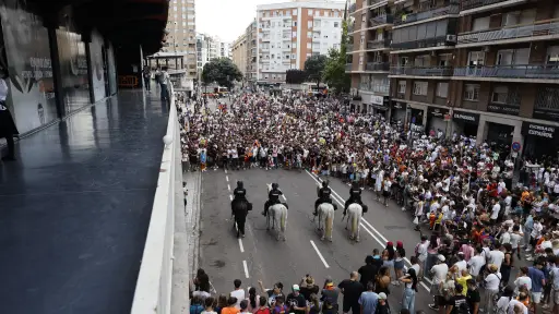Afición de Valencia protesta por la gestión y los resultados