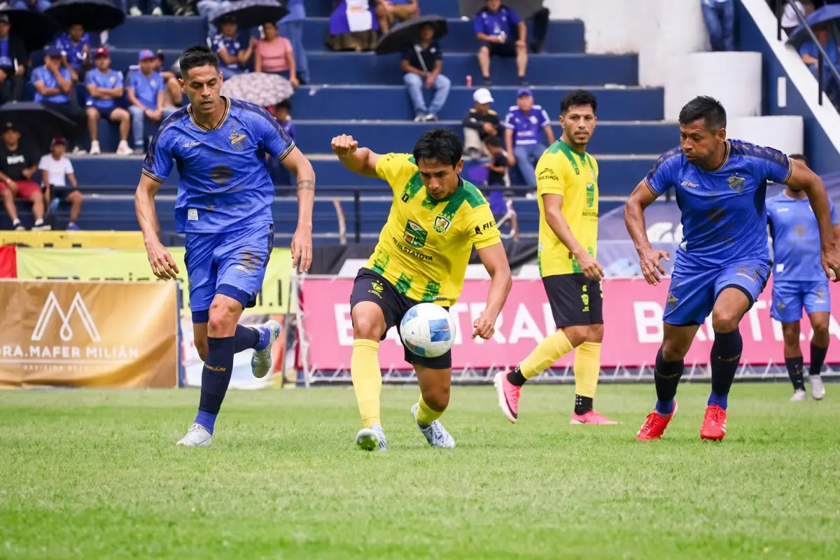 Partido entre Cobán Imperial y Guastatoya - CD Guastatoya