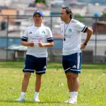 Roberto Montoya y Agustín Herrera en el entreno de Comunicaciones - Comunicaciones FC