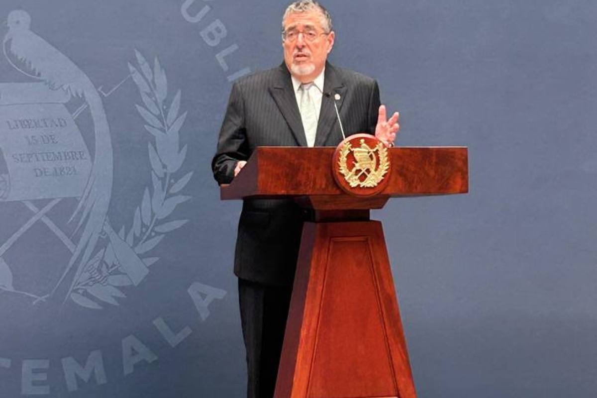 Gobierno anuncia nueva iniciativa de ley para mitigar alza a los combustibles
