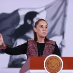 La presidenta de México, Claudia Sheinbaum, habla en una rueda de prensa este lunes, en Palacio Nacional de la Ciudad de México (México) , EFE/Mario Guzmán
