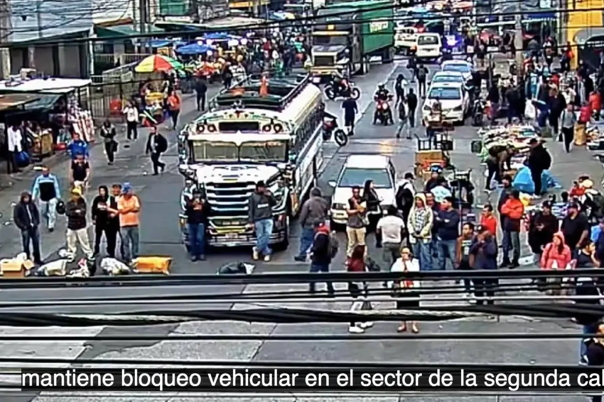 Bloqueo en la zona 9 capitalina el viernes, 4 de septiembre de 2026., PMT capitalina/Montejo