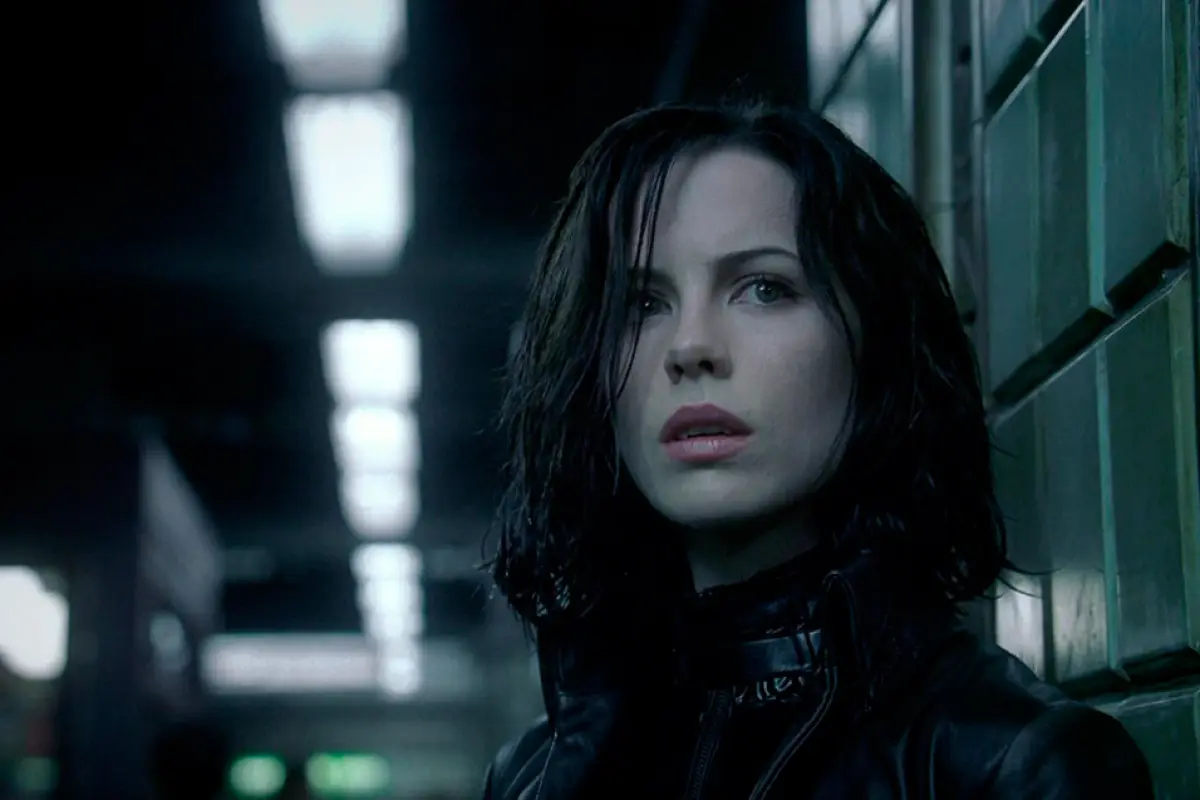 Kate Beckinsale , Redes sociales