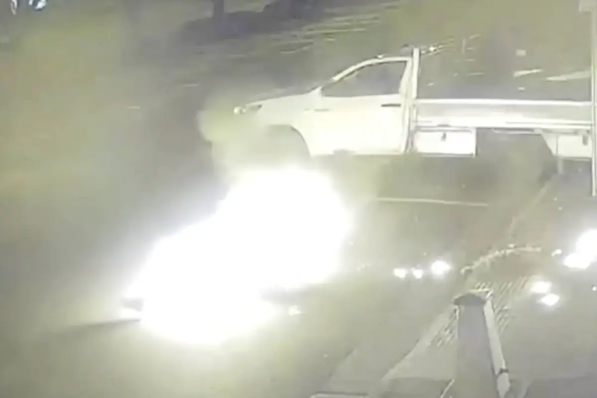 Intentó incendiar una tienda y terminó gravemente herido., Captura de pantalla video de X.