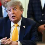 Trump responde preguntas de periodistas en la Oficina Oval ,EFE