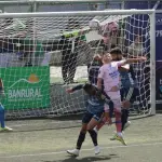 Partido entre Comunicaciones y Deportivo Mixco