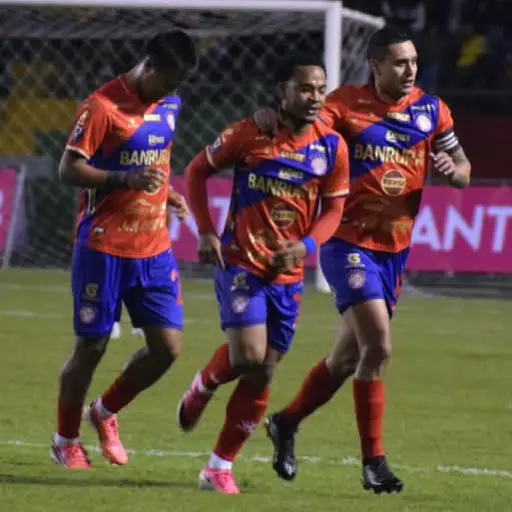 Xelajú derrotó a Deportivo Marquense en el estadio Marquesa de la Ensenada 