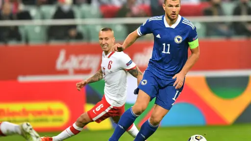Edin Dzeko se retira de la Selección con 40 años tras haberlo dado todo
