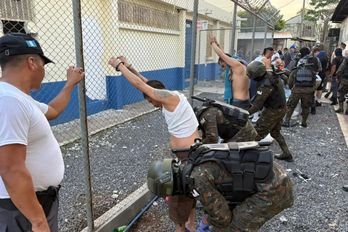 Requisa en la cárcel Renovación 1., Ejército de Guatemala