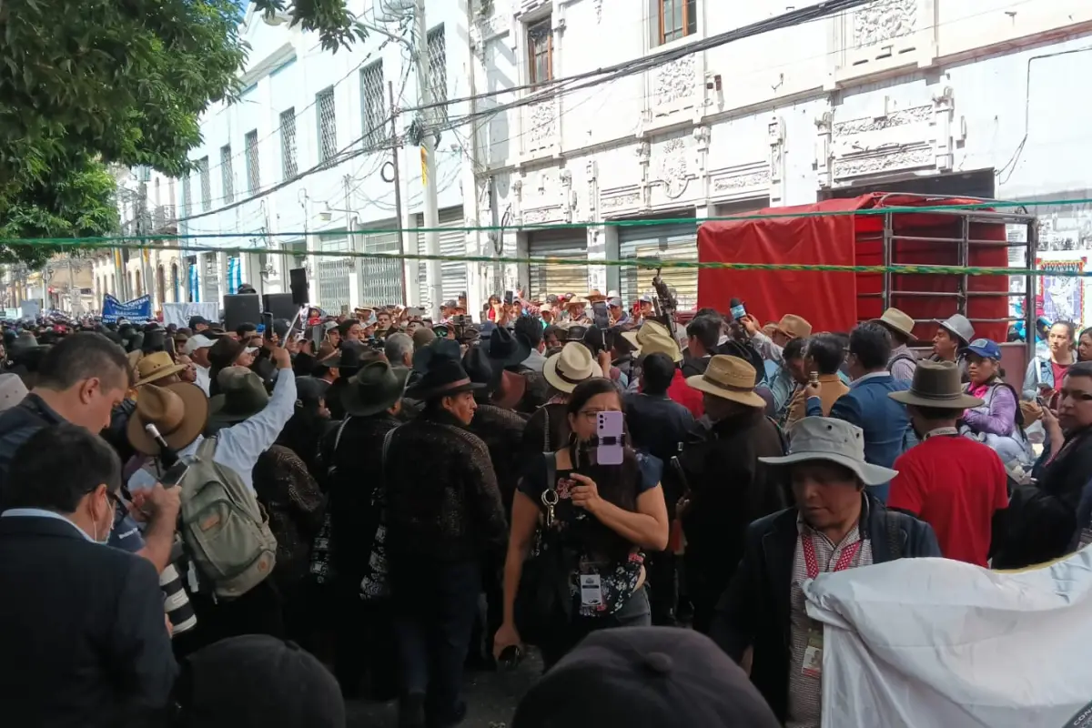 Marcha de integrantes de 48 Cantones de Totonicapán llega al Congreso este martes, 8 de septiembre., Dayana Rashón/EU