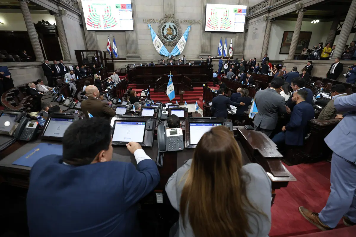 El decreto quedó aprobado con 131 votos a favor en sus dos capítulos., Congreso de la República.