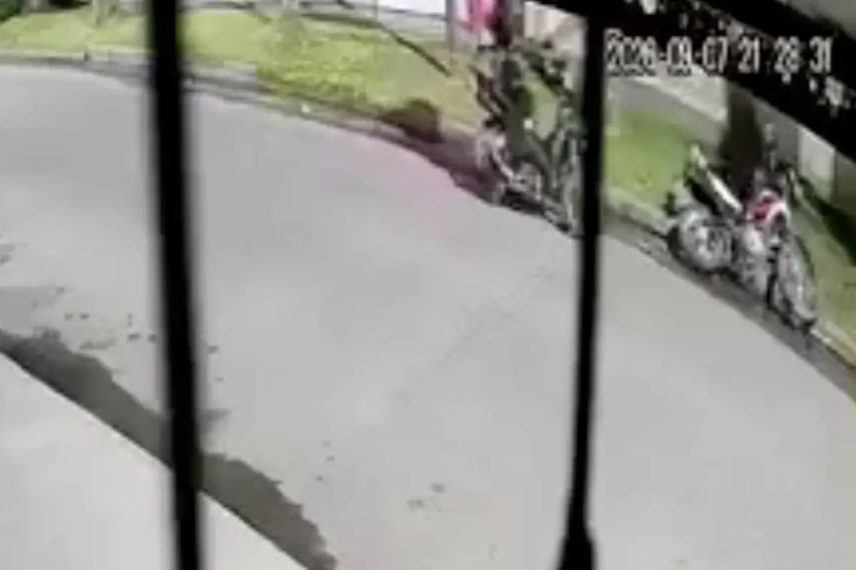 Joven es asesinado tras negarse a entregar su moto durante un robo., Captura de pantalla video de X.