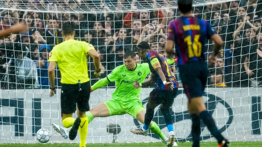 Partido entre Barcelona y Feyenoord por la UEFA Champions League | EFE