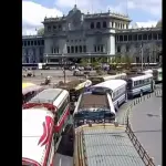 Transportistas hacen recorrido en caravana en la zona 1 capitalina el miércoles, 9 de septiembre de 2026. ,PMT capitalina/Montejo