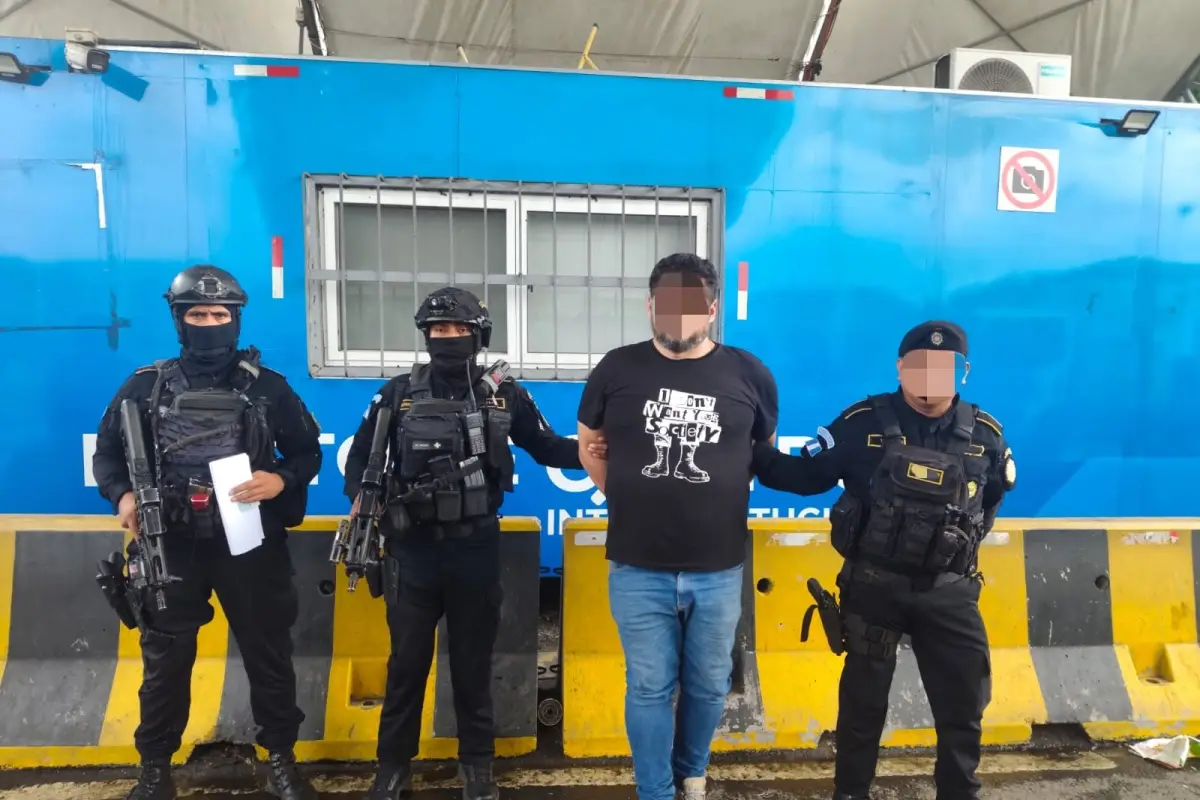 Max Vinicio Oliva Reyes, de 40 años, alias “Nuca Floja”, “Nuca Tiesa”, “El Señor de los Jets” y/o “Aleja” fue capturado por policías antinarcóticos, Foto PNC