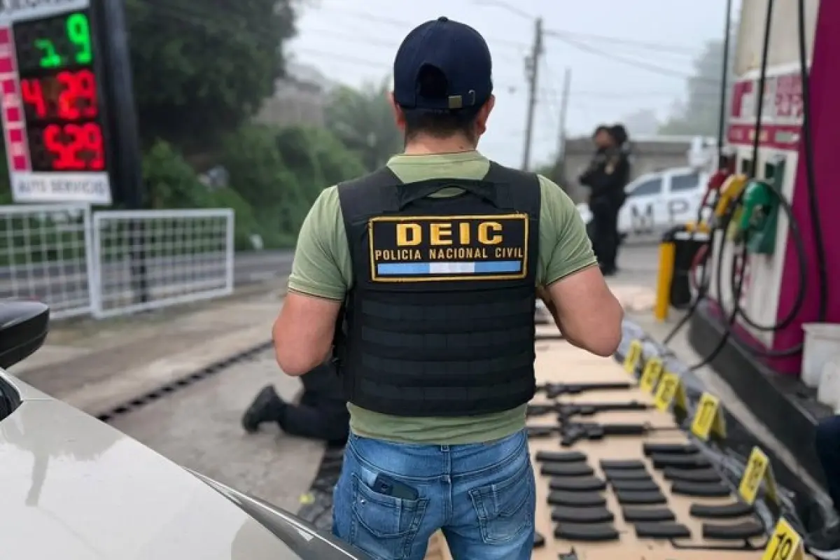 La PNC reportó el hallazgo de armas y municiones., PNC de Guatemala.