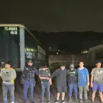 Los detenidos fueron sorporendidos descargando mercadería, según las autoridades. ,PNC de Guatemala.