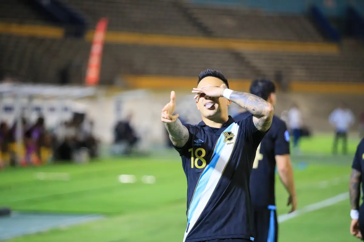 Óscar Santis celebra ante Jamaica en Kingston - Concacaf