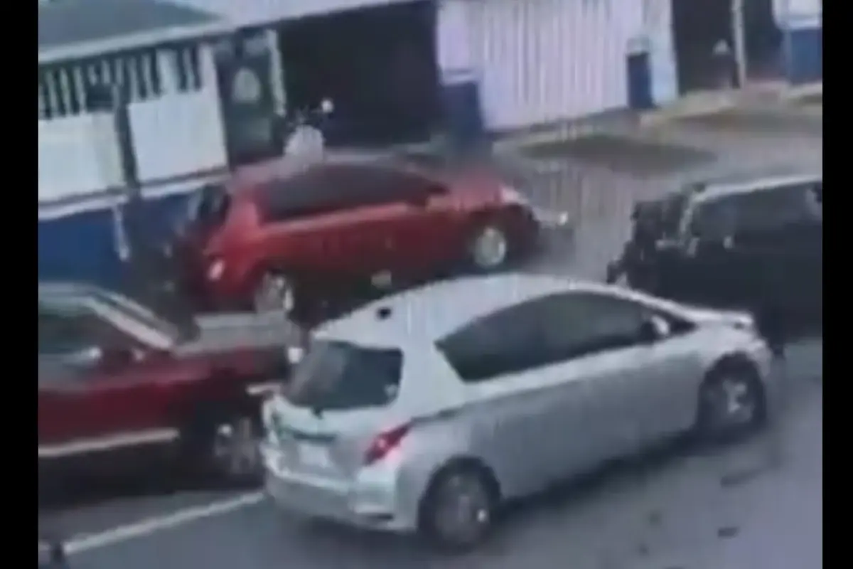 El incidente armado fue captado por cámaras de la colonia Reformita., Captura de pantalla.