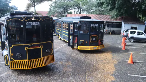 Recorre los sitios emblemáticos de la Ciudad Guatemala en trolebús y celebra el Día Mundial del Turismo 