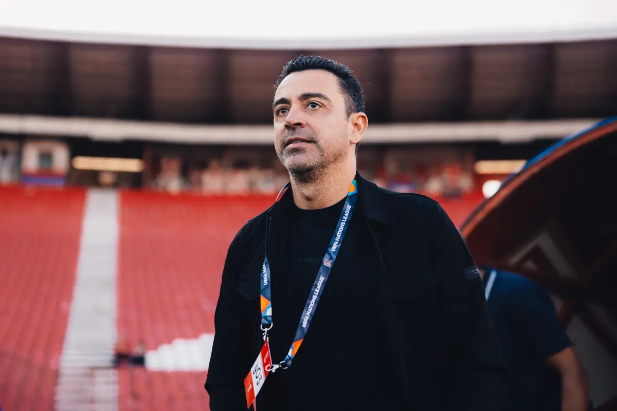 Xavi Hernández en el partido entre Serbia vs. Países Bajos - Ons Oranje