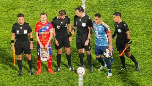 Mario Escobar y su grave error en el Xelajú vs. Comunicaciones