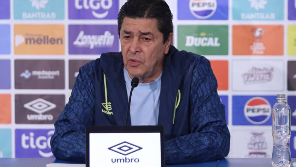 Conferencia de prensa de Luis Fernando Tena | Alex Meoño 