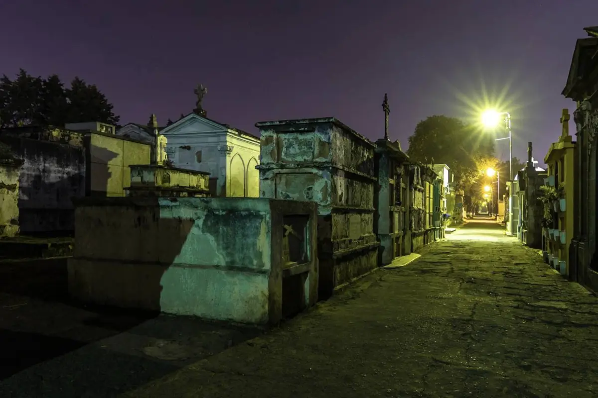 Cementerio, Cementerio
