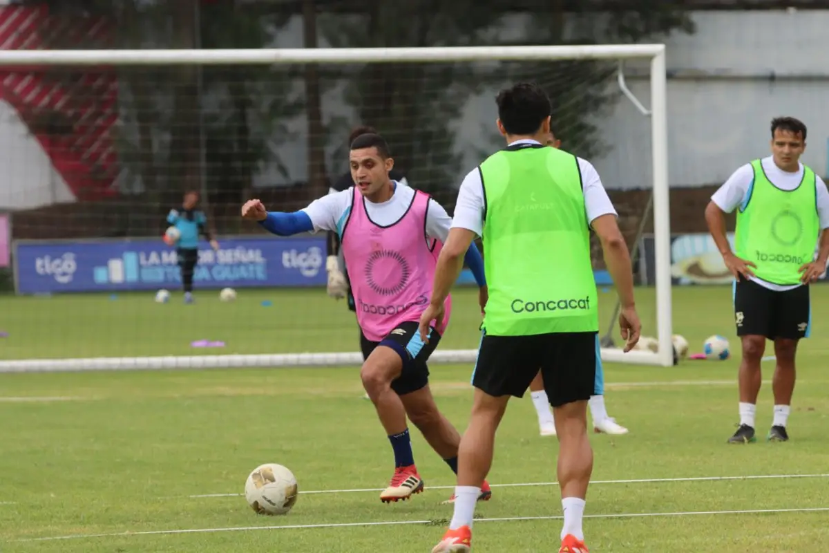 Selección de Guatemala durante etapa de entrenamiento 