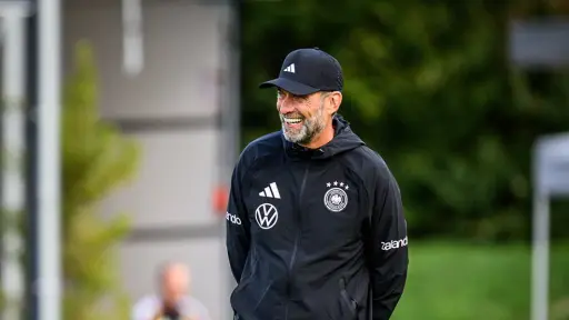 La revolución de Klopp en Alemania: nuevas reglas dentro y fuera de la cancha